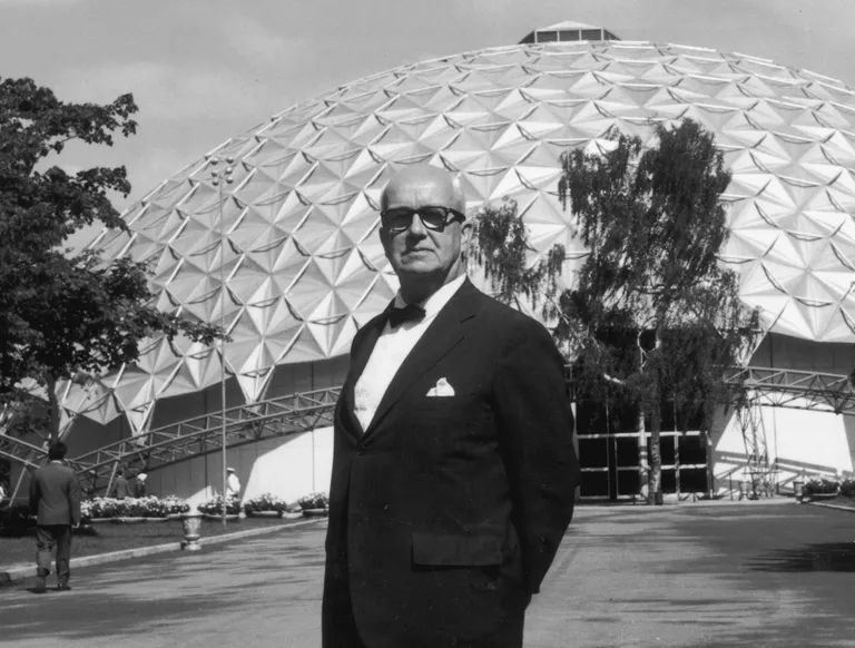 Jeodezik kubbe tasarımıyla ünlü Richard Buckminster Fuller